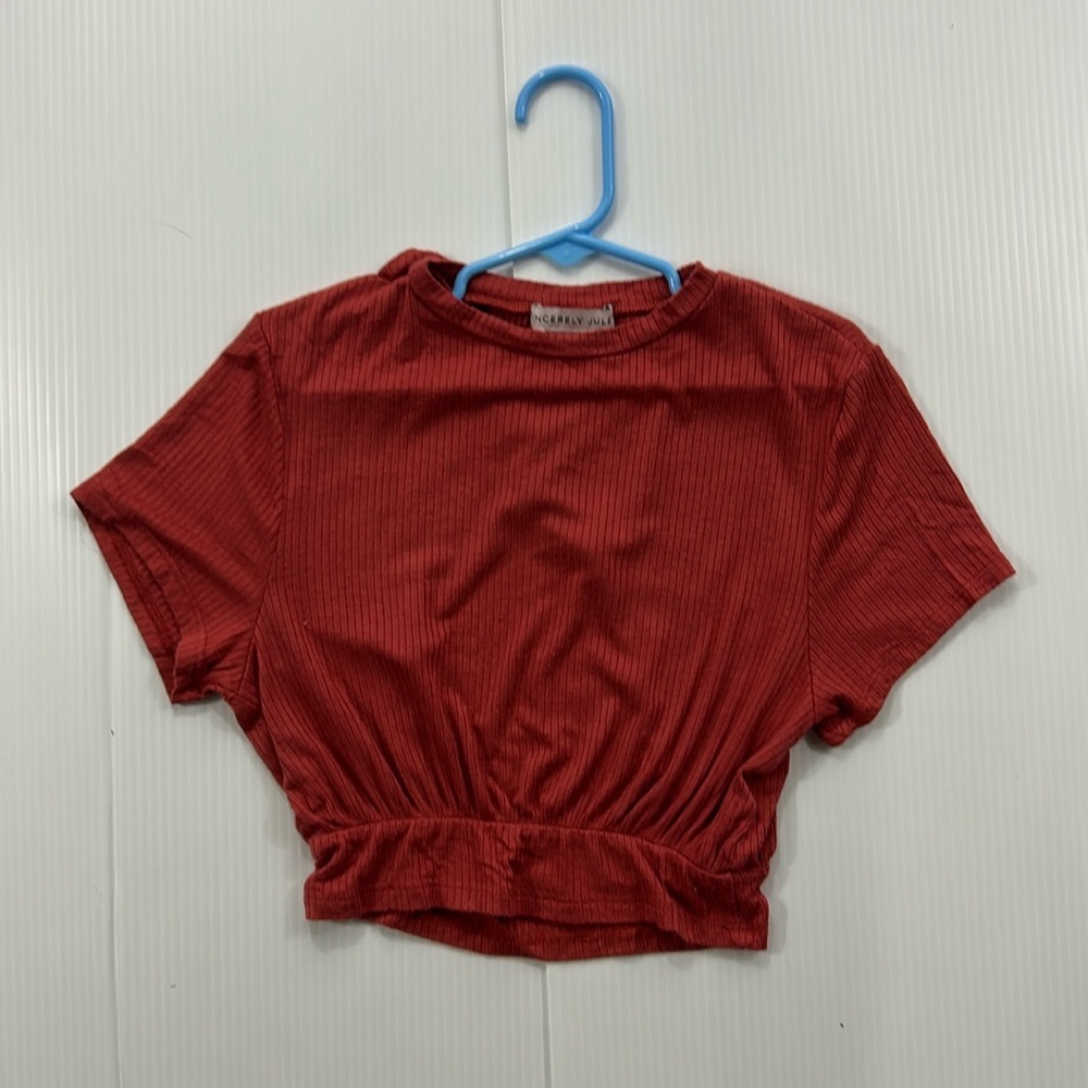 J66. Sincerely Jules Ribbed Red Blouse (XS)